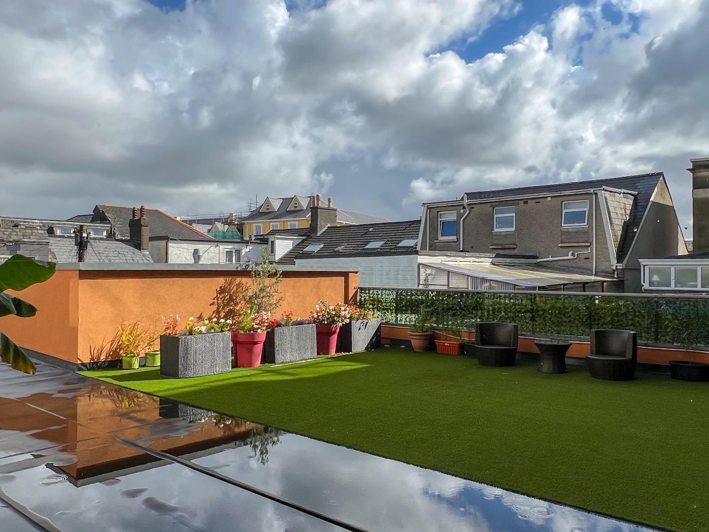 Esplanade, Porthcawl, Bridgend County Borough, CF36 3YE
